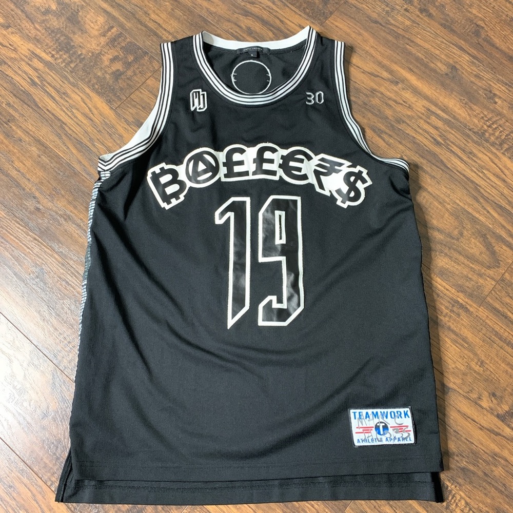 Marc Jacobs, designer basketball jersey.